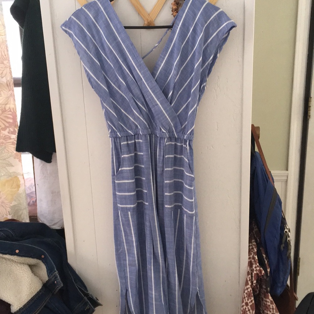 Universal thread blue linen dress with pockets
